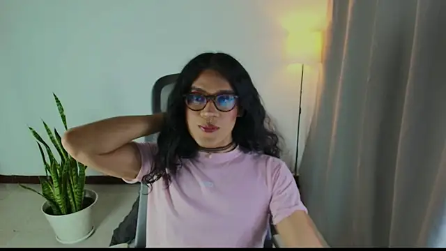 Snapshot of vitta_alfayed chatting on December 2025 11:00:02 PM vitta alfayed online show from December 2025 11:00:02 PM