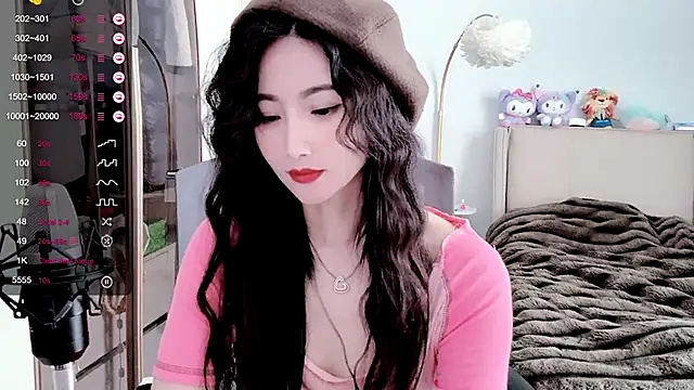 Snapshot of FeiFei-babe chatting on February 2025 07:54:02 AM FeiFei-babe online show from February 2025 07:54:02 AM