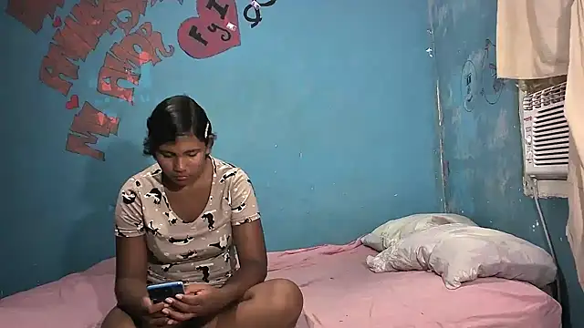 Snapshot of Sweetiefoxxx chatting on January 2025 02:09:01 PM Sweetiefoxxx online show from January 2025 02:09:01 PM