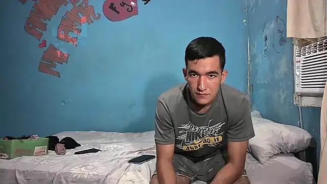 Snapshot of Sweetiefoxxx chatting on January 2025 02:04:01 PM Sweetiefoxxx online show from January 2025 02:04:01 PM