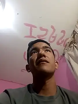 Snapshot of Sweetiefoxxx chatting on March 2025 01:59:02 PM Sweetiefoxxx online show from March 2025 01:59:02 PM