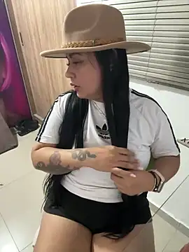 Snapshot of marta201_alfaro chatting on January 2025 10:21:01 PM marta201 alfaro online show from January 2025 10:21:01 PM