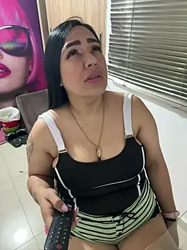 Snapshot of marta201_alfaro chatting on February 2025 12:33:01 PM marta201 alfaro online show from February 2025 12:33:01 PM