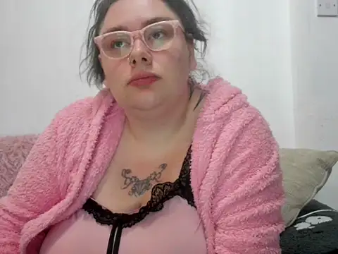 Bustycurves online show from October 2025 07:23:02 PM