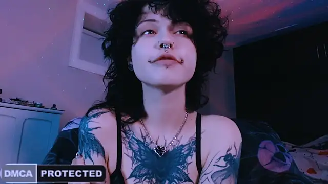 Snapshot of NaughtyLittleFox chatting on May 2026 05:25:02 AM NaughtyLittleFox online show from May 2026 05:25:02 AM