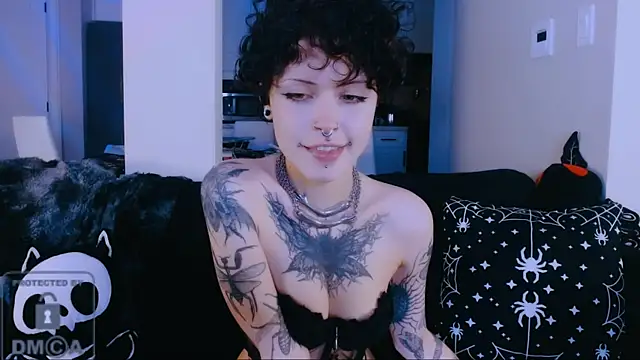Snapshot of NaughtyLittleFox chatting on July 2026 04:48:02 AM NaughtyLittleFox online show from July 2026 04:48:02 AM