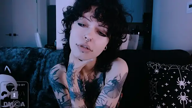 Snapshot of NaughtyLittleFox chatting on July 2026 02:38:01 AM NaughtyLittleFox online show from July 2026 02:38:01 AM