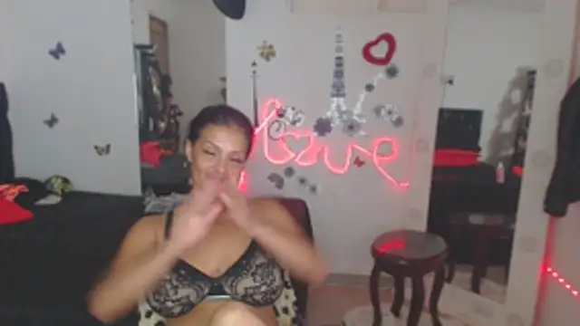 Snapshot of brigitht chatting on November 2025 09:09:01 AM brigitht online show from November 2025 09:09:01 AM