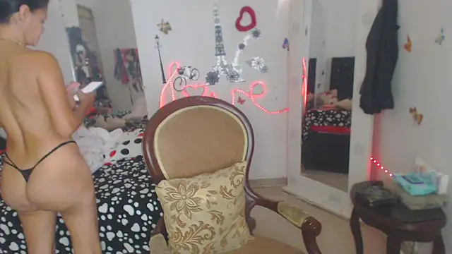 Snapshot of brigitht chatting on November 2025 03:49:01 PM brigitht online show from November 2025 03:49:01 PM