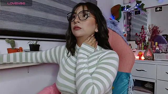 Littlerouse  online show from January 2025 01:43:02 AM