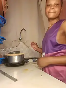 Snapshot of Freya_004 chatting on December 2025 09:51:02 AM Freya 004 online show from December 2025 09:51:02 AM