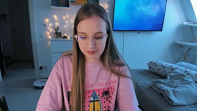 Snapshot of violet_blue_eyes chatting on February 2026 11:04:02 AM violet blue eyes online show from February 2026 11:04:02 AM