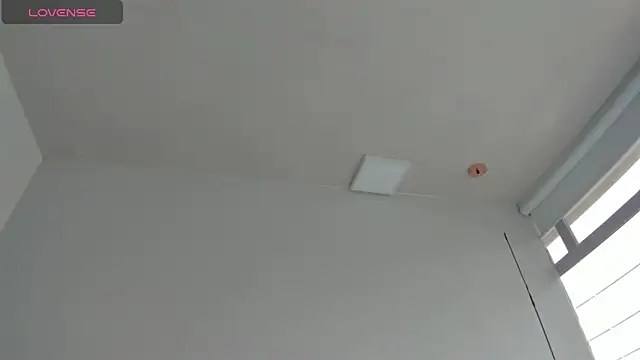 Cherllynn online show from November 2025 04:50:01 PM