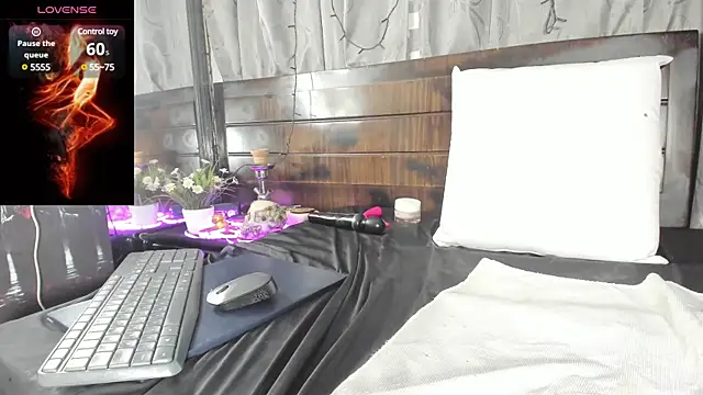 eva1saenz online show from February 2025 11:59:02 PM