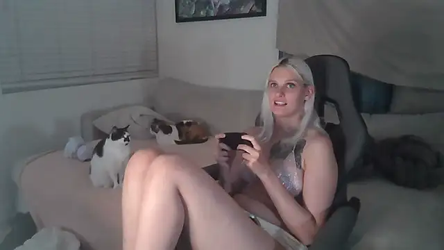 Snapshot of BonnieBazz chatting on March 2025 02:40:02 AM BonnieBazz online show from March 2025 02:40:02 AM
