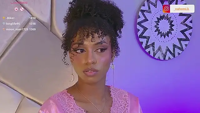 Nahomi King online show from February 2025 03:58:02 PM