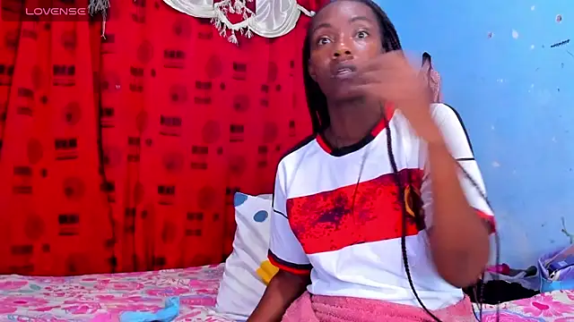 Sandyhamilttoon online show from November 2025 12:30:01 AM