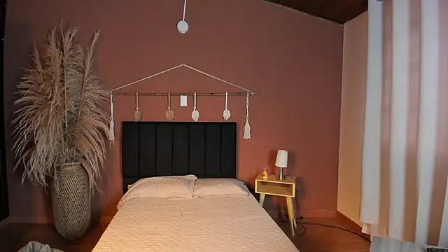 Snapshot of Elecktra_sweet chatting on December 2025 08:24:02 PM Elecktra sweet online show from December 2025 08:24:02 PM