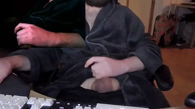 Snapshot of anontraveller chatting on December 2025 07:19:02 PM anontraveller online show from December 2025 07:19:02 PM