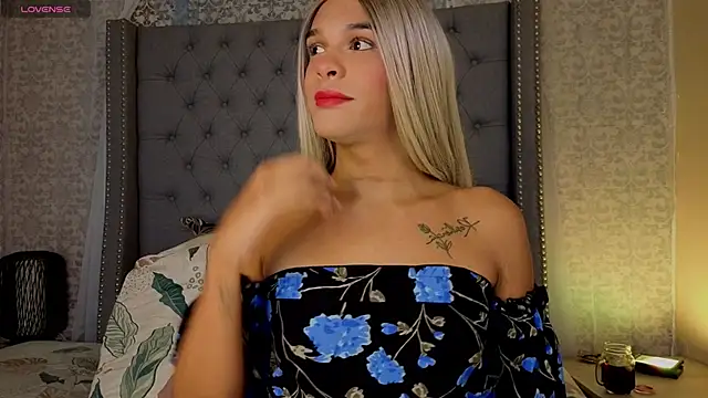 Shantal Joness online show from November 2025 09:13:02 PM