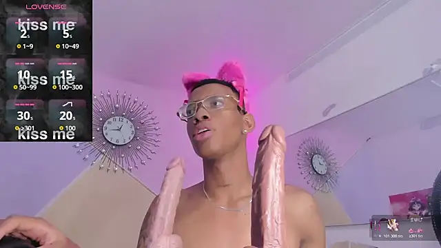 Snapshot of Tiffany_Valentine15 chatting on November 2025 07:32:02 PM Tiffany Valentine15 online show from November 2025 07:32:02 PM