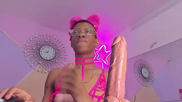 Snapshot of Tiffany_Valentine15 chatting on November 2025 12:26:01 PM Tiffany Valentine15 online show from November 2025 12:26:01 PM