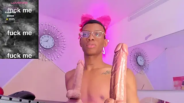 Tiffany Valentine15 online show from November 2025 12:52:01 PM