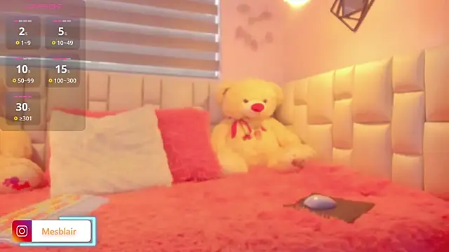 Snapshot of blair___mester chatting on November 2025 01:01:02 PM blair mester online show from November 2025 01:01:02 PM