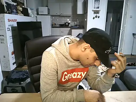 Snapshot of mihaimichael chatting on November 2025 10:53:02 PM mihaimichael online show from November 2025 10:53:02 PM