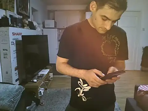 Snapshot of mihaimichael chatting on November 2025 01:48:02 AM mihaimichael online show from November 2025 01:48:02 AM