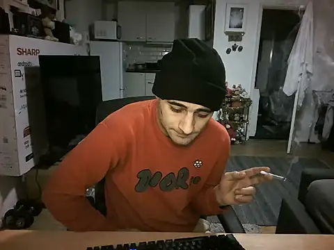 Snapshot of mihaimichael chatting on November 2025 05:18:01 PM mihaimichael online show from November 2025 05:18:01 PM