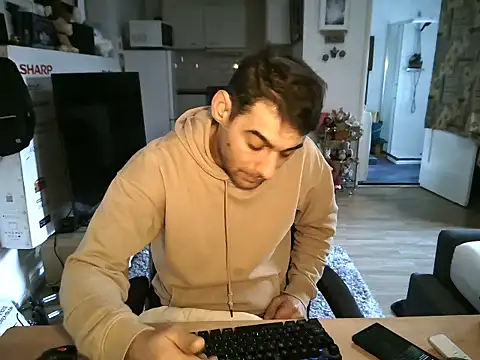 Snapshot of mihaimichael chatting on November 2025 02:21:01 PM mihaimichael online show from November 2025 02:21:01 PM