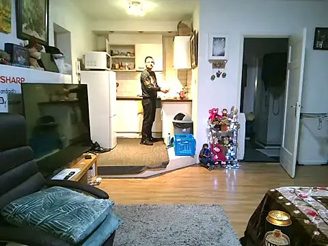 Snapshot of mihaimichael chatting on November 2025 12:20:01 AM mihaimichael online show from November 2025 12:20:01 AM