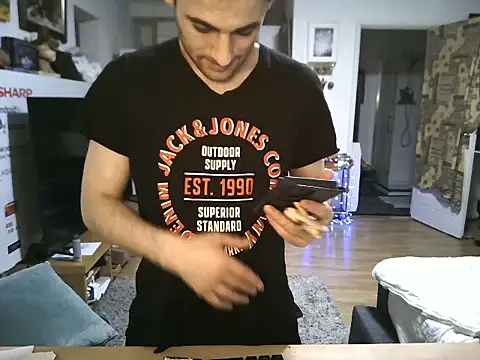 Snapshot of mihaimichael chatting on November 2025 02:36:02 AM mihaimichael online show from November 2025 02:36:02 AM