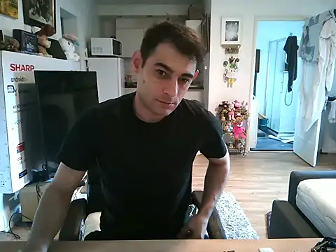 Snapshot of mihaimichael chatting on December 2025 12:58:02 PM mihaimichael online show from December 2025 12:58:02 PM