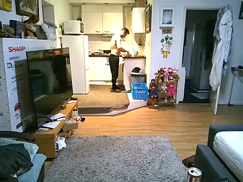 Snapshot of mihaimichael chatting on December 2025 01:03:02 AM mihaimichael online show from December 2025 01:03:02 AM