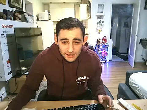 Snapshot of mihaimichael chatting on December 2025 11:54:01 PM mihaimichael online show from December 2025 11:54:01 PM