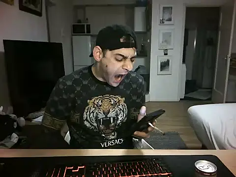 mihaimichael online show from April 2026 08:47:01 PM