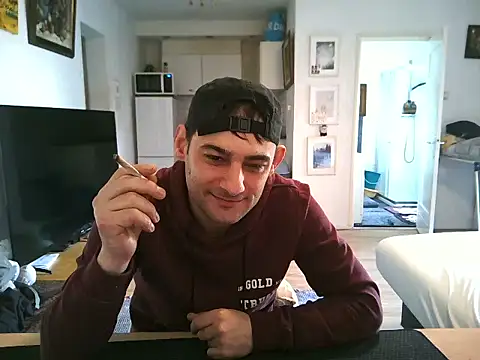 mihaimichael online show from April 2026 01:07:01 PM