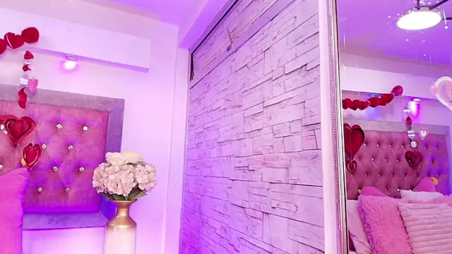 Tayzon Foxxx online show from February 2026 01:56:02 PM