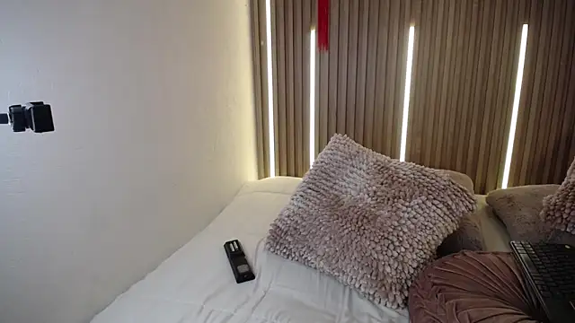 Tayzon Foxxx online show from March 2026 08:26:02 PM