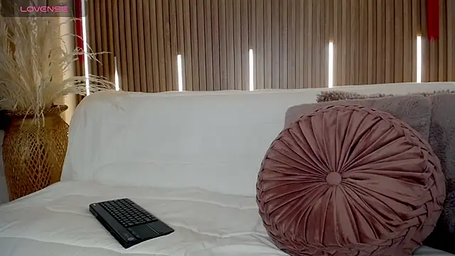 Tayzon Foxxx online show from April 2026 08:23:01 PM