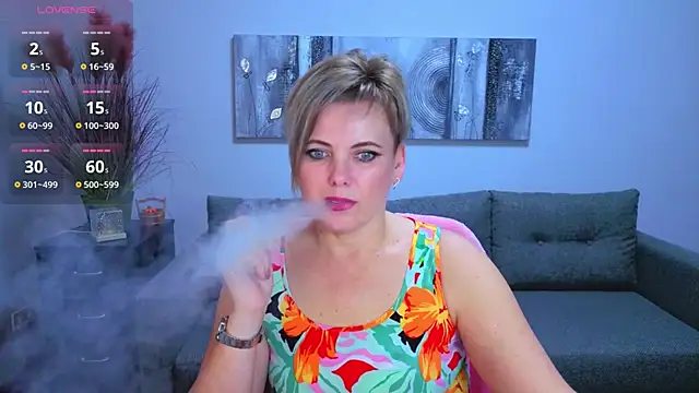 Snapshot of Julia_Wilsone chatting on November 2025 12:59:01 PM Julia Wilsone online show from November 2025 12:59:01 PM