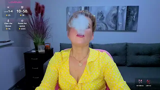 Snapshot of Julia_Wilsone chatting on November 2025 06:47:02 AM Julia Wilsone online show from November 2025 06:47:02 AM