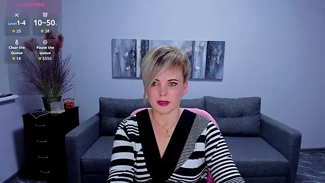 Snapshot of Julia_Wilsone chatting on December 2025 01:05:02 PM Julia Wilsone online show from December 2025 01:05:02 PM