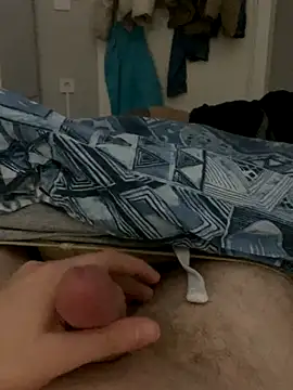 Snapshot of Erenn34 chatting on November 2025 11:04:02 PM Erenn34 online show from November 2025 11:04:02 PM