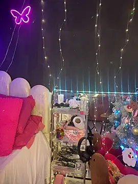 AlisonHoot69 online show from December 2025 04:07:02 AM