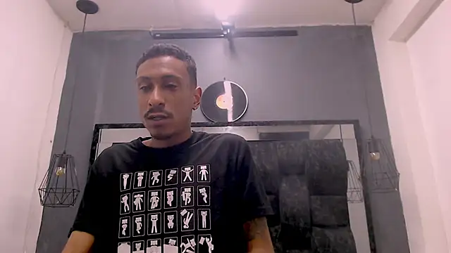 Jose Smoke online show from November 2025 03:23:02 AM