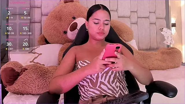 Snapshot of Marilyn-Cooper chatting on January 2025 06:59:01 AM Marilyn-Cooper online show from January 2025 06:59:01 AM