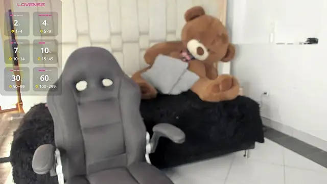 Snapshot of Marilyn-Cooper chatting on March 2025 11:53:01 PM Marilyn-Cooper online show from March 2025 11:53:01 PM